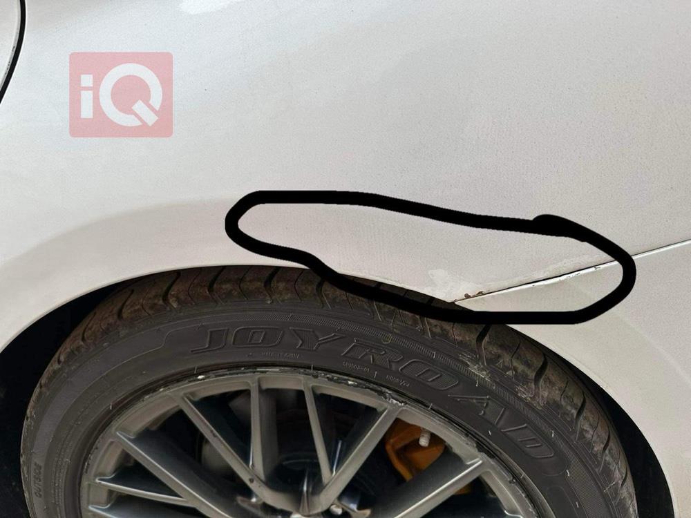 جێنسس G80